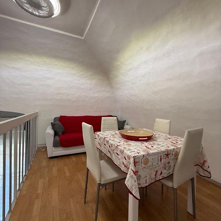 Aura Apartment 布林迪西 外观 照片